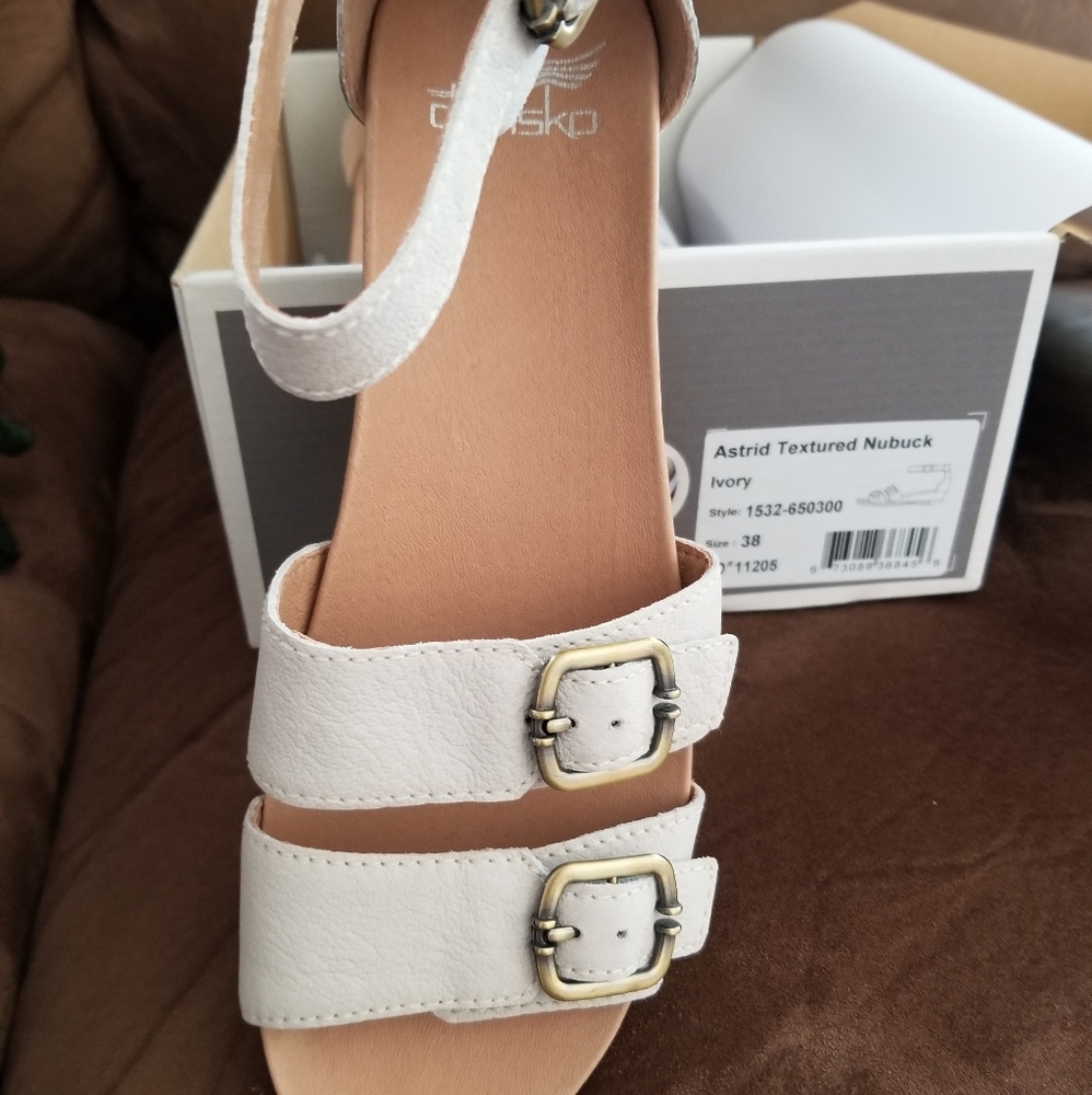 Dansko sandles - Picture 3 of 7